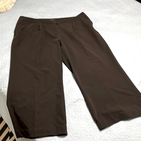 Classic Capri Black pants - Picture 1 of 6